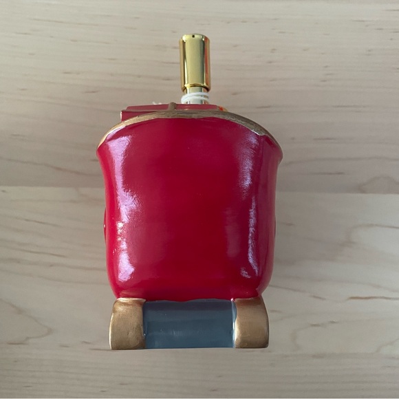 NWT Martha Stewart Festive Sleigh with gifts Soap Dispenser - Red and Gold - Picture 5 of 6